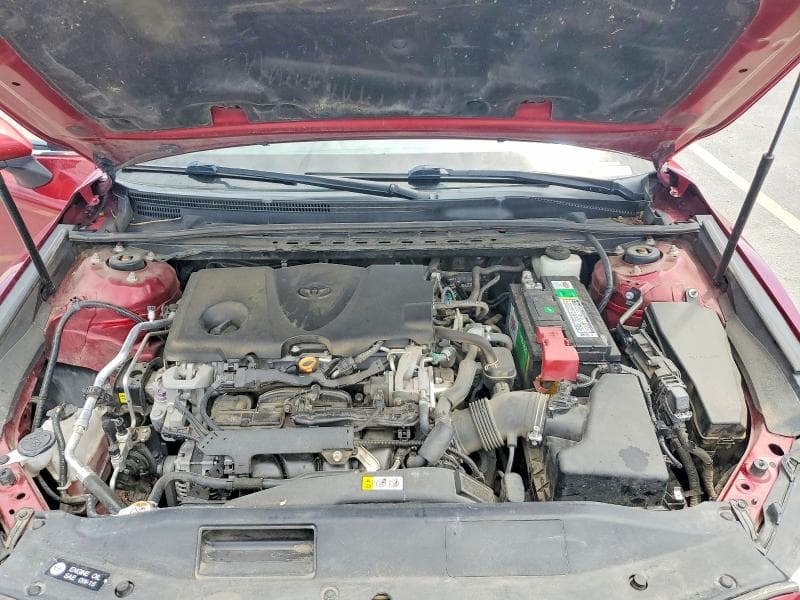 2018 TOYOTA CAMRY SE 11