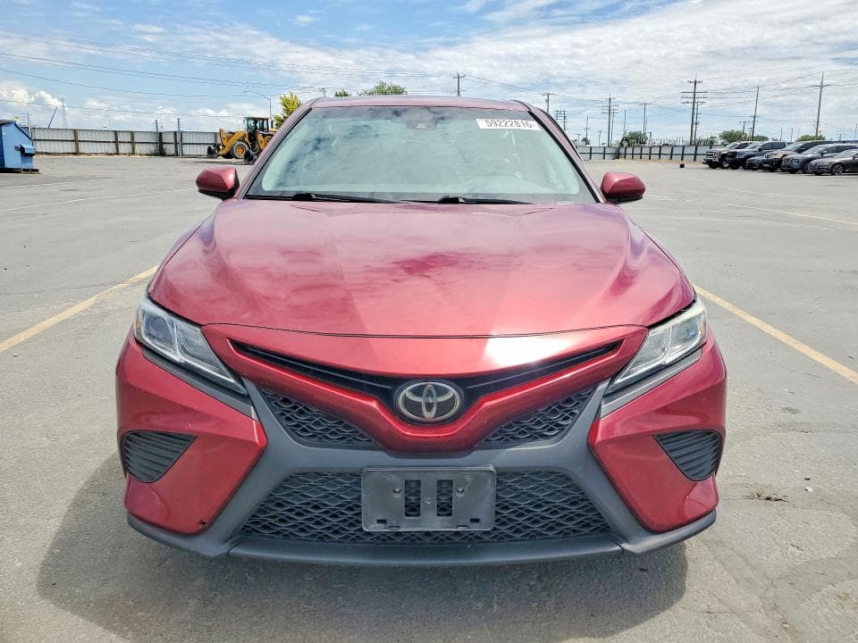 2018 TOYOTA CAMRY SE 5