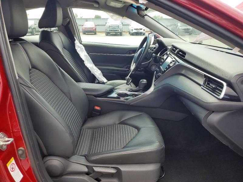 2018 TOYOTA CAMRY SE 7
