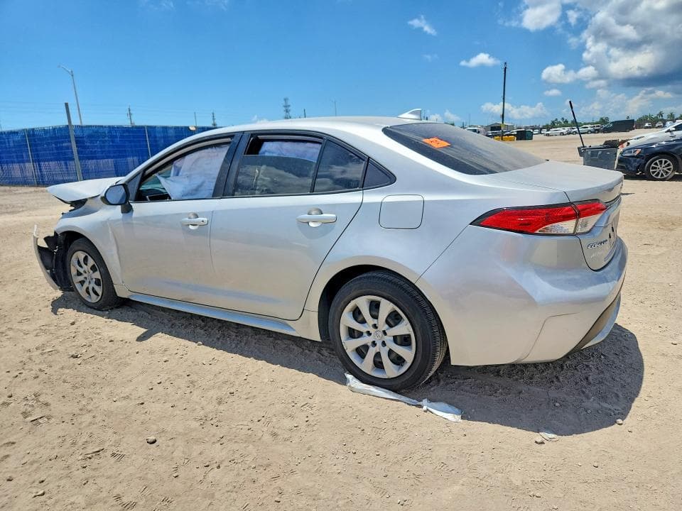 2022 TOYOTA COROLLA LE 2