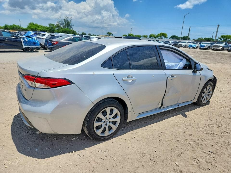 2022 TOYOTA COROLLA LE 3