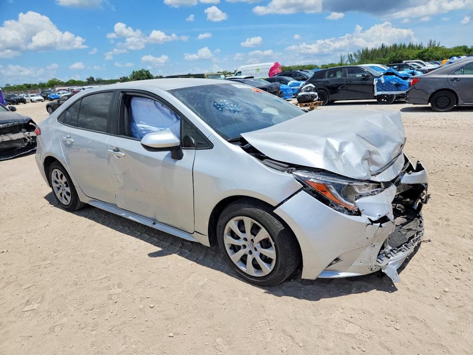 2022 TOYOTA COROLLA LE 4