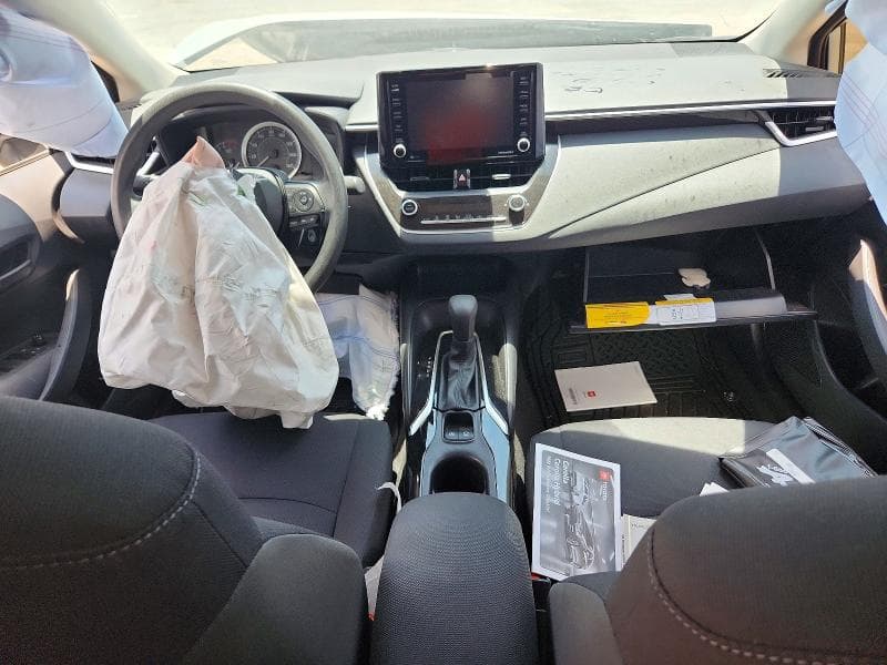 2022 TOYOTA COROLLA LE 8