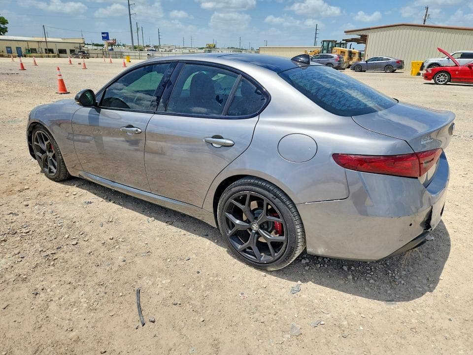 2020 ALFA ROMEO GIULIA TI 2