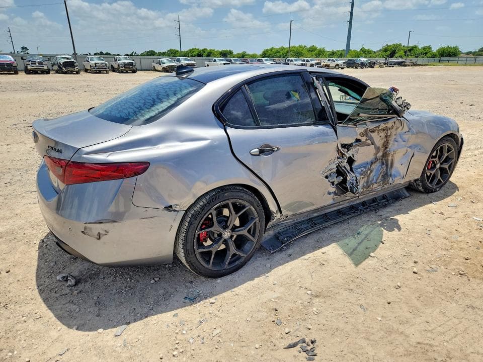 2020 ALFA ROMEO GIULIA TI 3