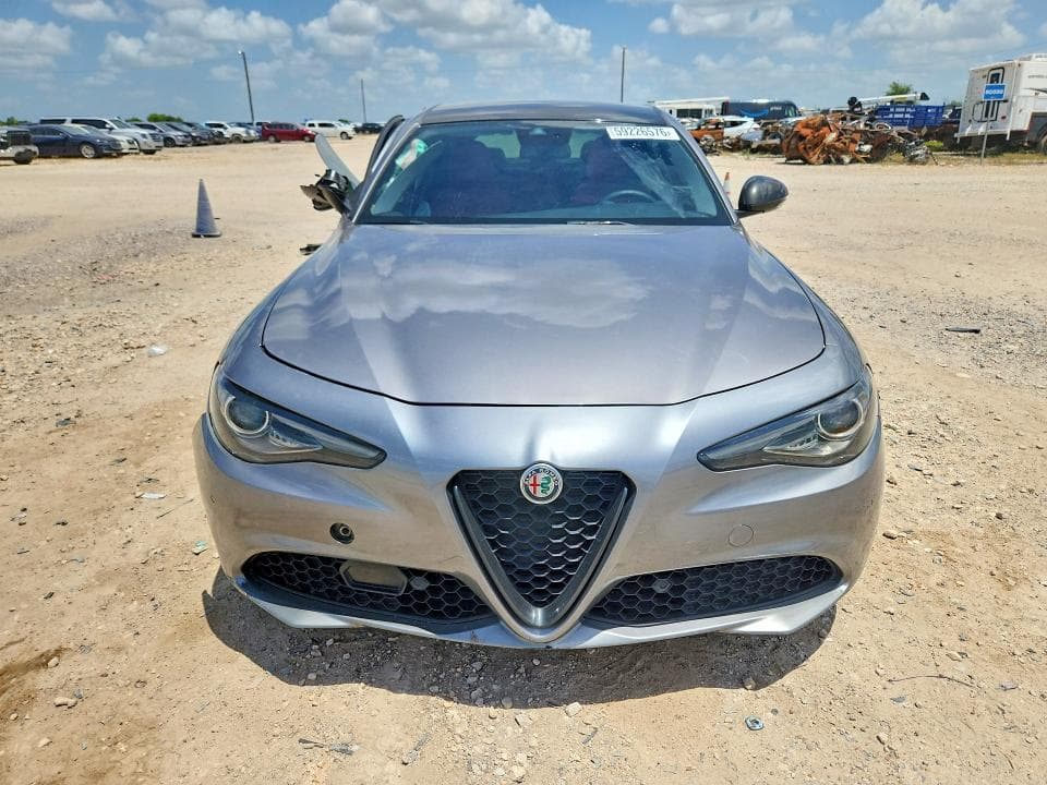 2020 ALFA ROMEO GIULIA TI 5
