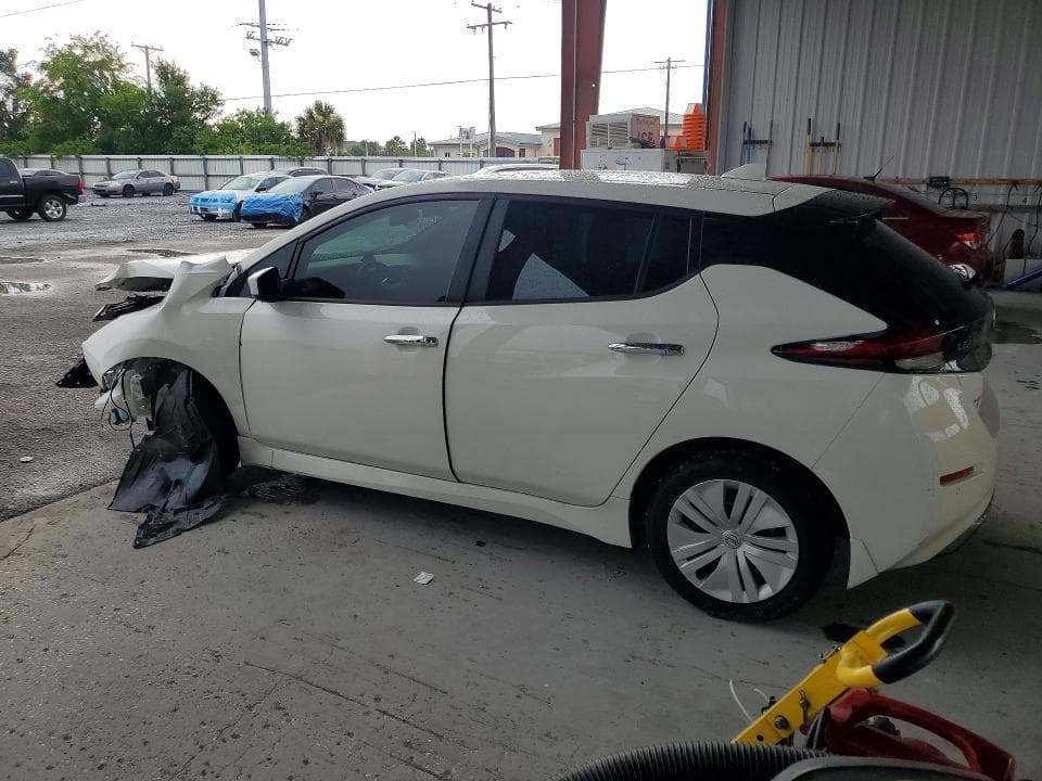 2023 NISSAN LEAF S 2
