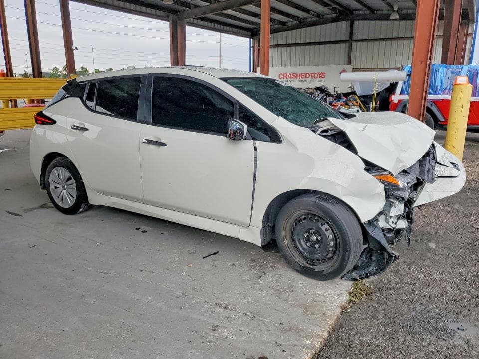 2023 NISSAN LEAF S 4
