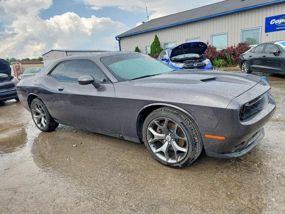 2017 DODGE CHALLENGER SXT 4