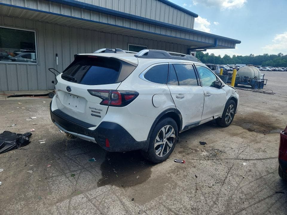 2022 SUBARU OUTBACK TOURING 3