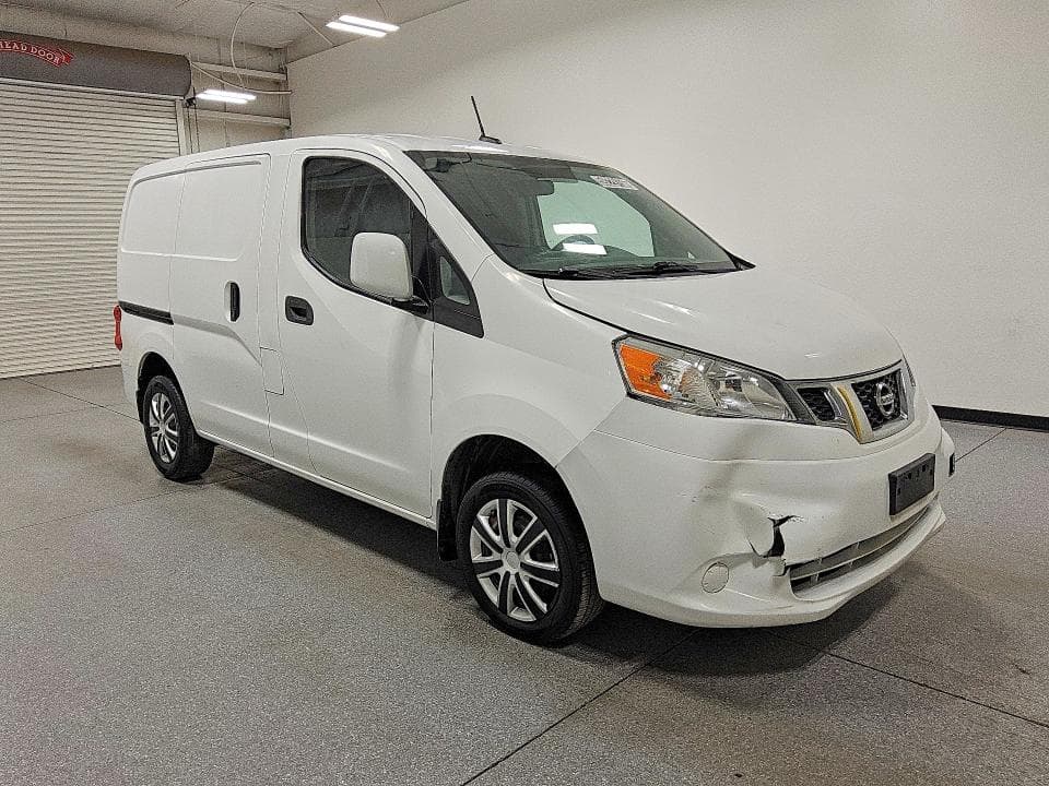 2017 NISSAN NV200 SV 4