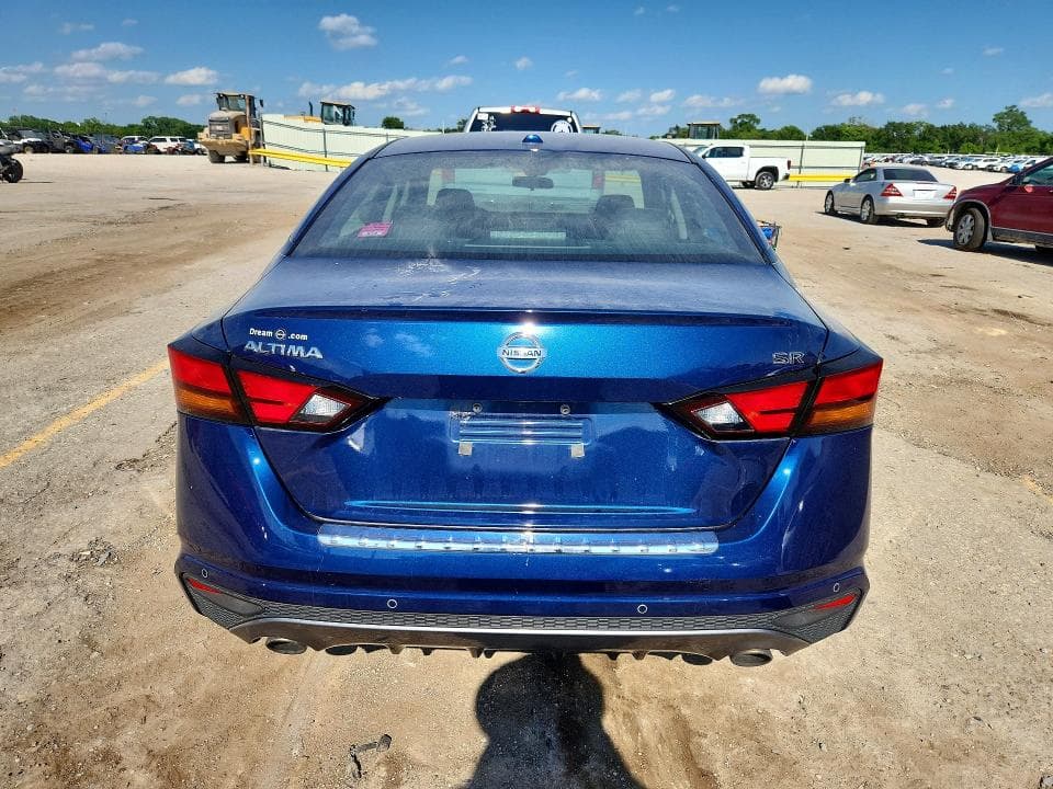 2022 NISSAN ALTIMA SR 6