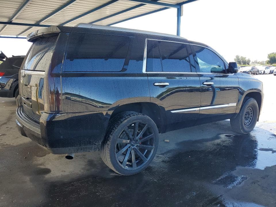 2018 CADILLAC ESCALADE LUXURY 3