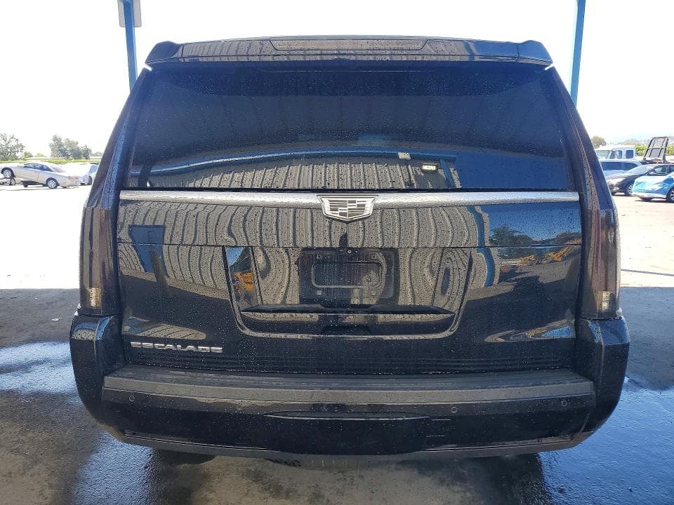 2018 CADILLAC ESCALADE LUXURY 6