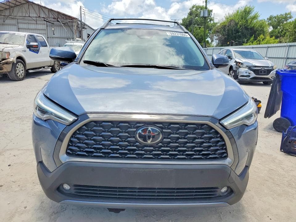 2024 TOYOTA COROLLA CROSS XLE 5