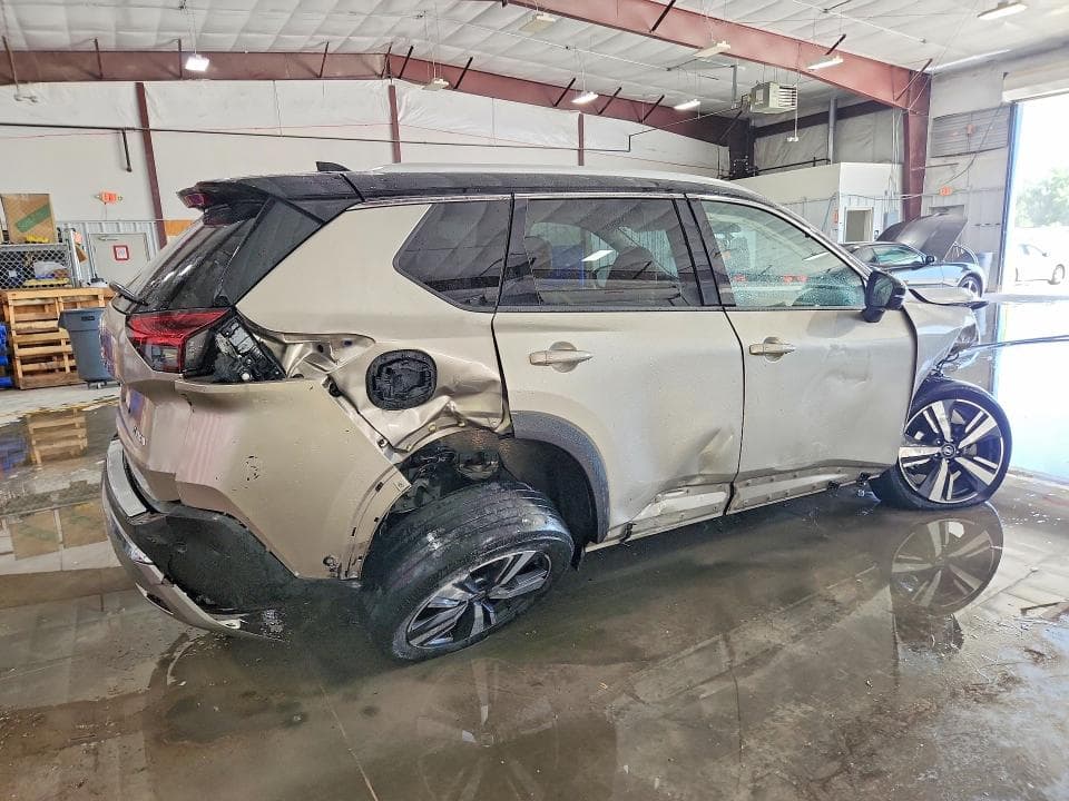2021 NISSAN ROGUE PLATINUM 3
