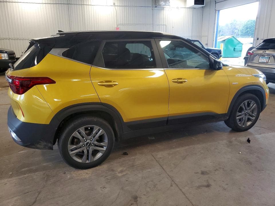 2022 KIA SELTOS S S 3