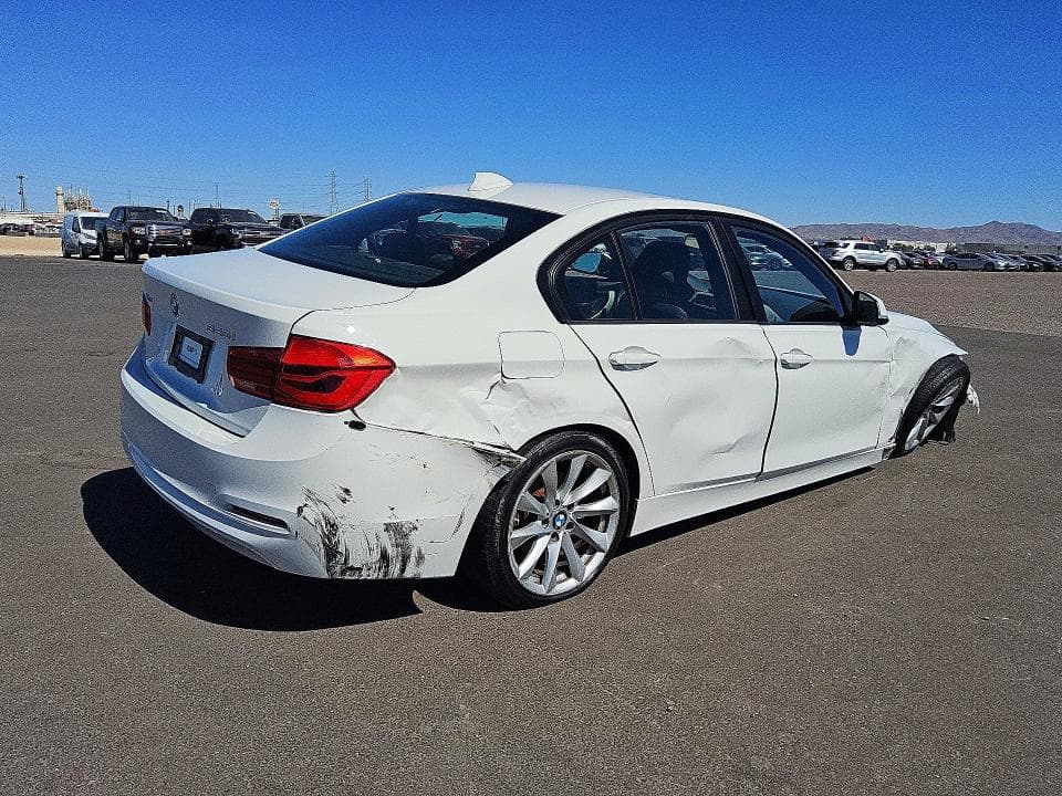 2018 BMW 320 XI 3