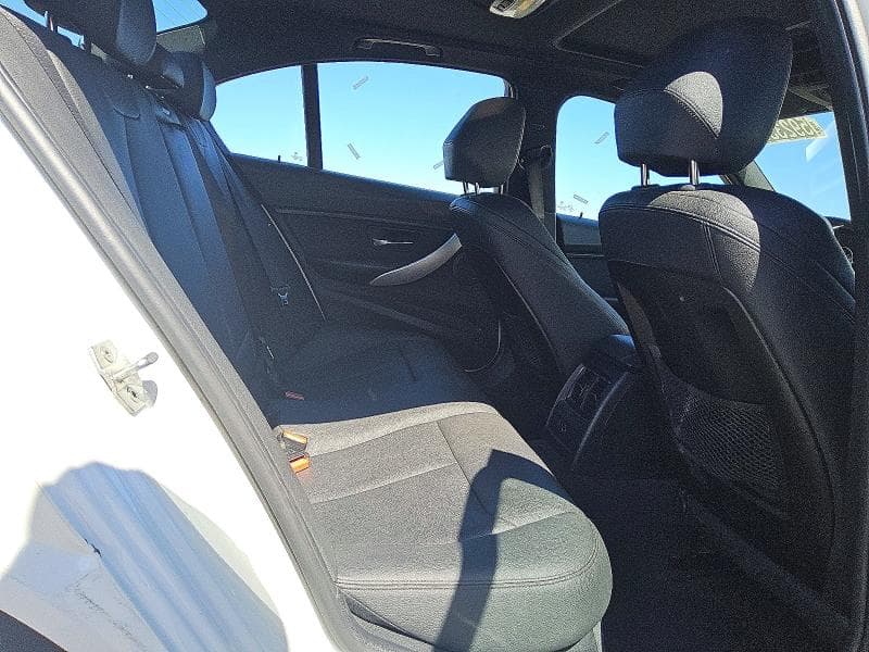 2018 BMW 320 XI 10