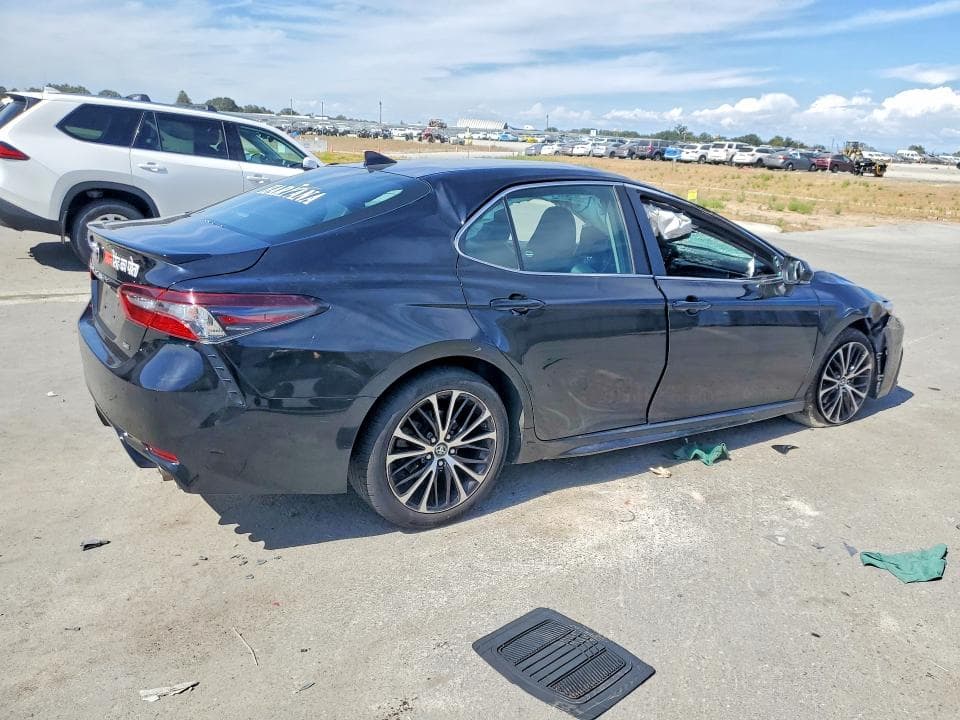 2022 TOYOTA CAMRY SE SE 3