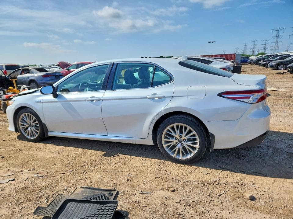 2020 TOYOTA CAMRY XLE XLE 2