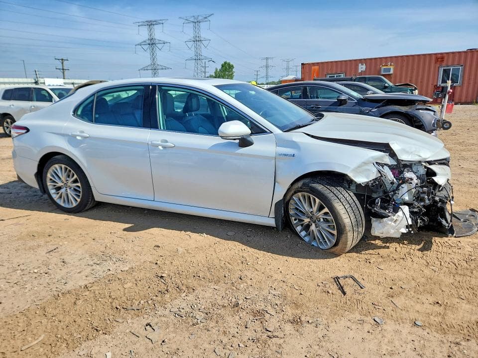 2020 TOYOTA CAMRY XLE XLE 4