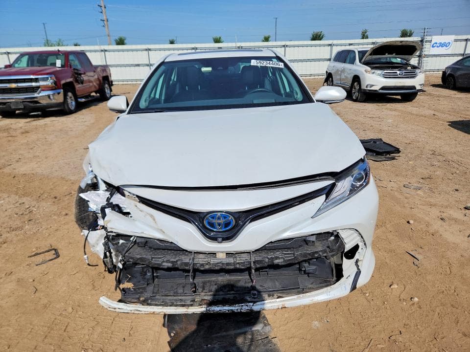 2020 TOYOTA CAMRY XLE XLE 5
