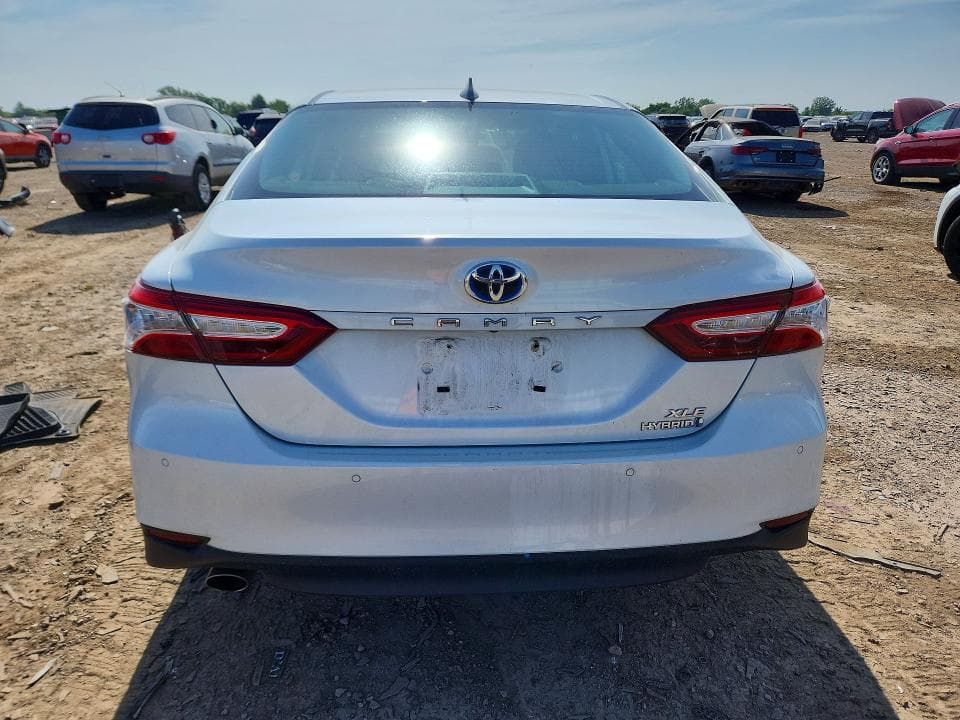 2020 TOYOTA CAMRY XLE XLE 6