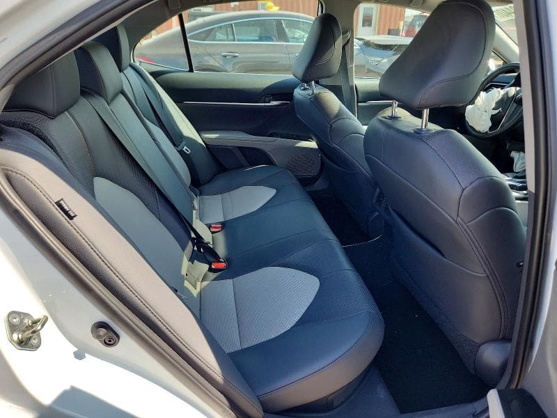 2020 TOYOTA CAMRY XLE XLE 10