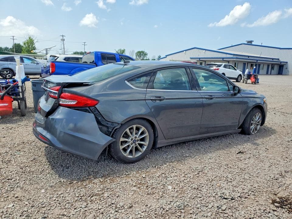 2017 FORD FUSION SE 3