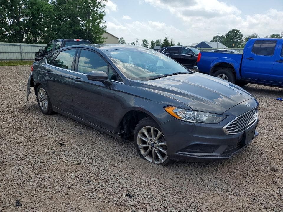 2017 FORD FUSION SE 4