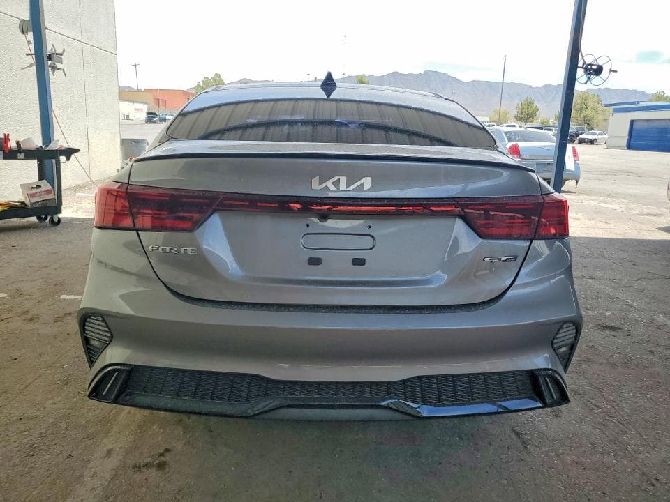 2024 KIA FORTE GT LINE 6