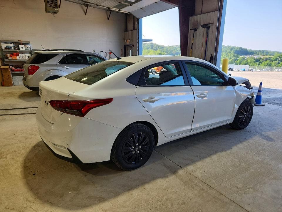 2021 HYUNDAI ACCENT SE 3