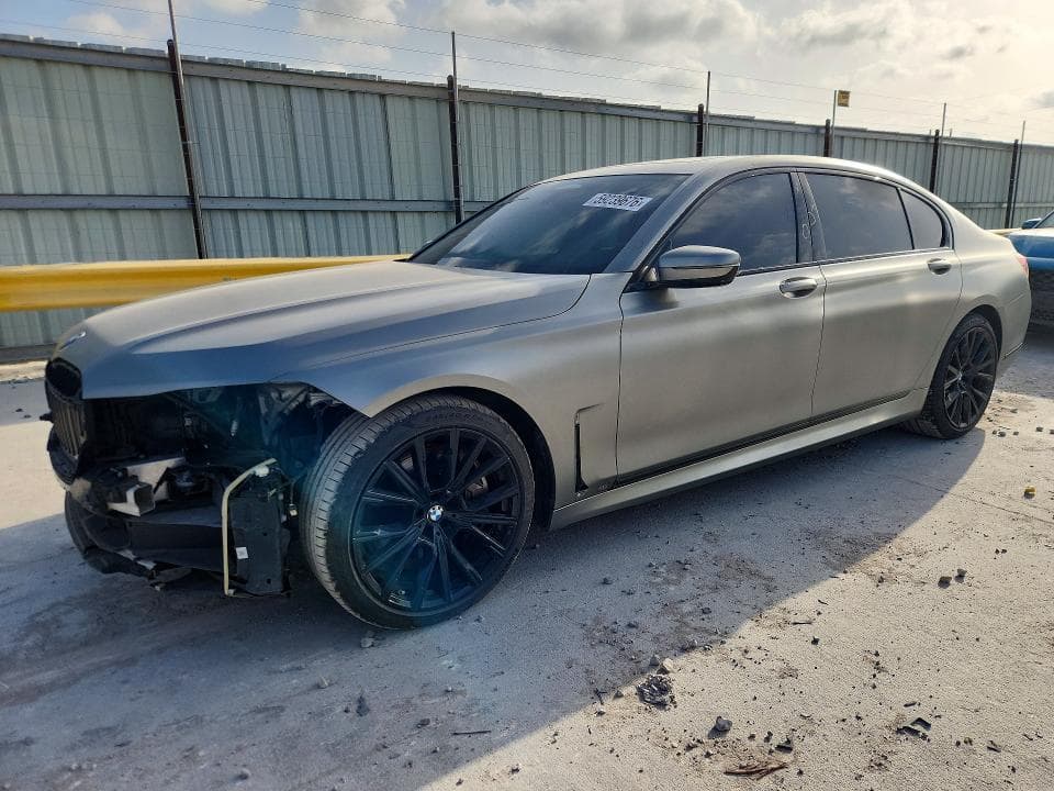 2022 BMW 750 XI - 1
