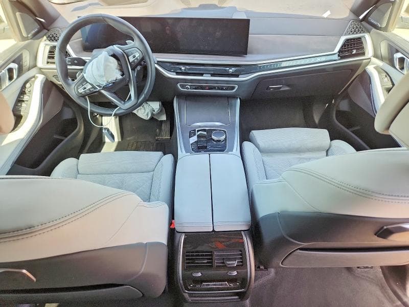 2025 BMW X5 XDRIVE40I 8