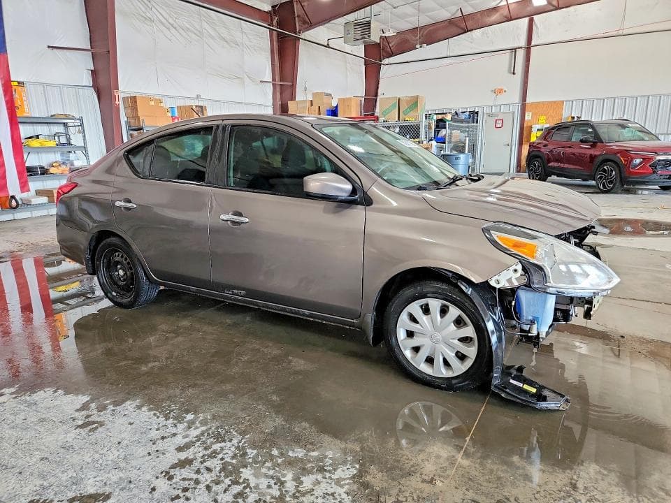 2016 NISSAN VERSA 1.6 SV 4