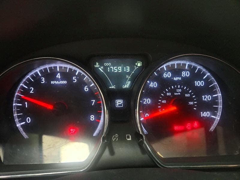 2016 NISSAN VERSA 1.6 SV 9