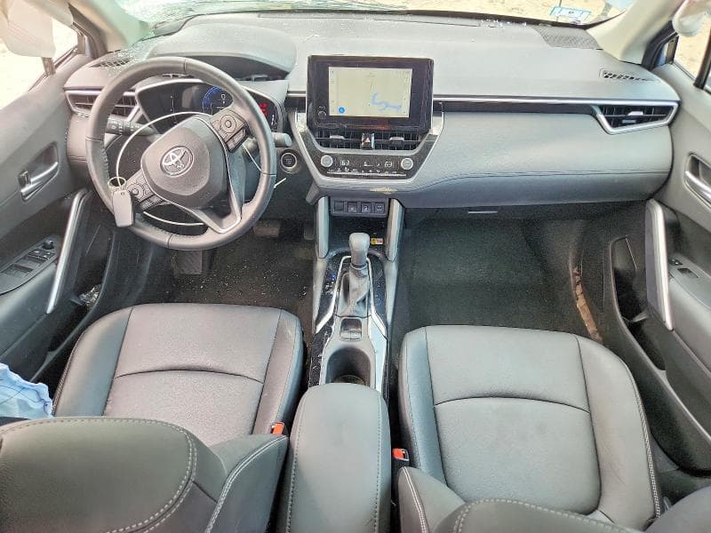 2023 TOYOTA COROLLA CROSS XLE XLE 8