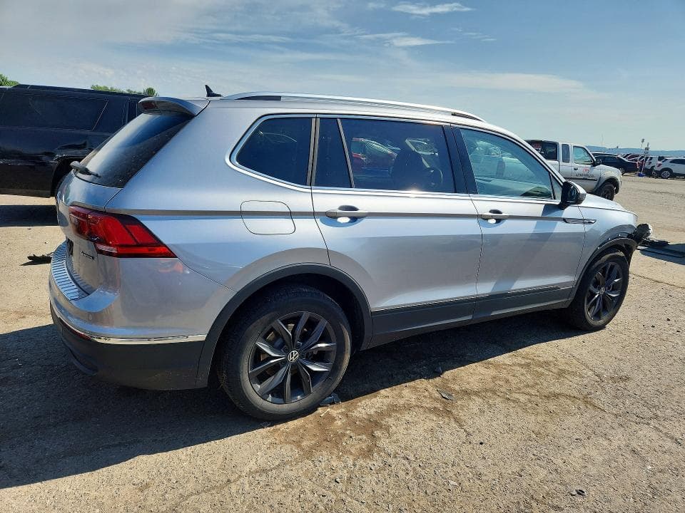 2024 VOLKSWAGEN TIGUAN SE 3