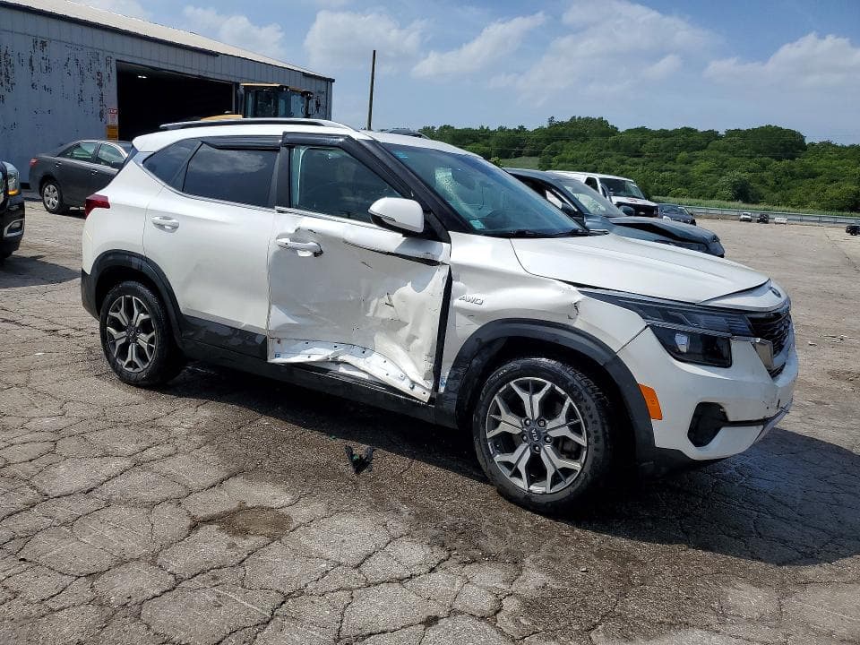 2021 KIA SELTOS EX 4