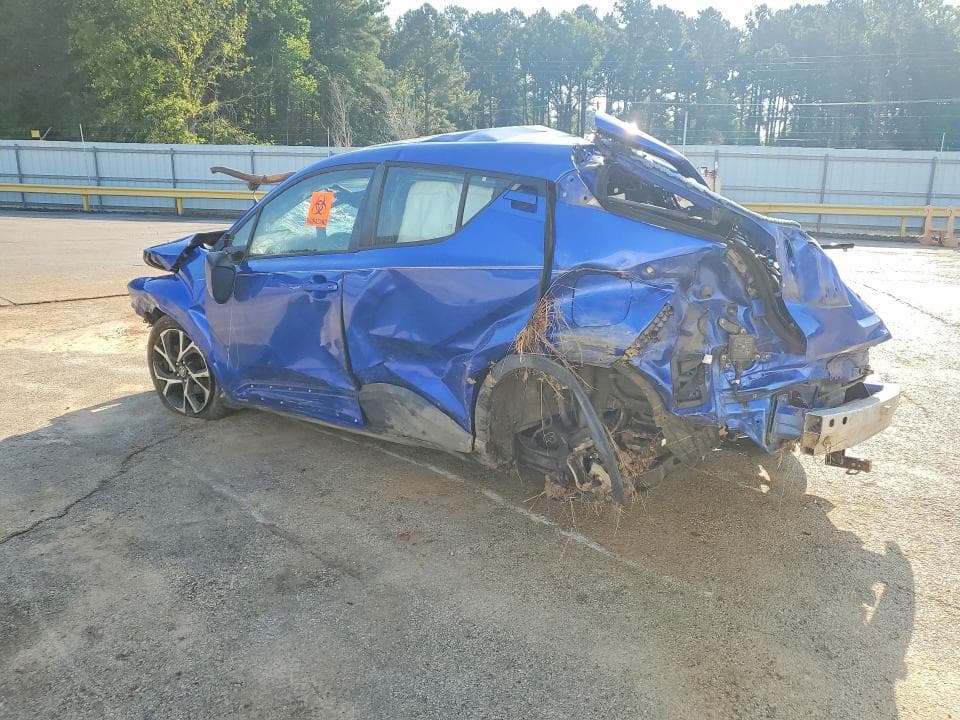 2018 TOYOTA C-HR XLE PREMIUM 2