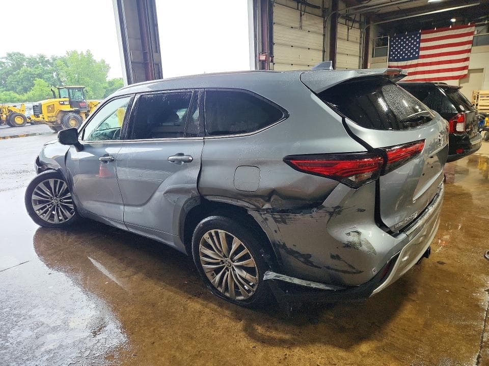 2021 TOYOTA HIGHLANDER PLATINUM 2