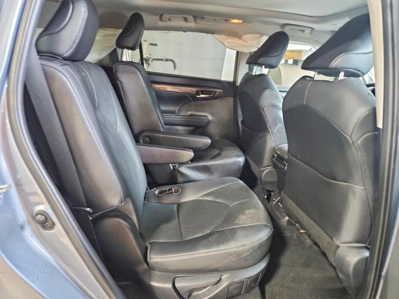2021 TOYOTA HIGHLANDER PLATINUM 11