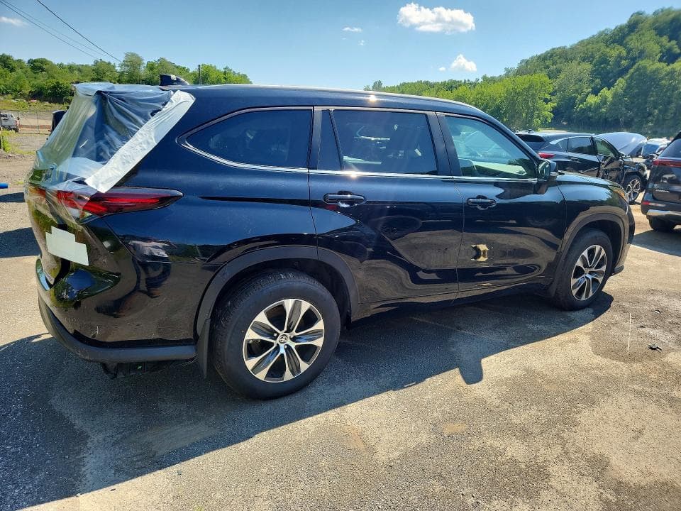 2026 TOYOTA HIGHLANDER XLE XLE 3
