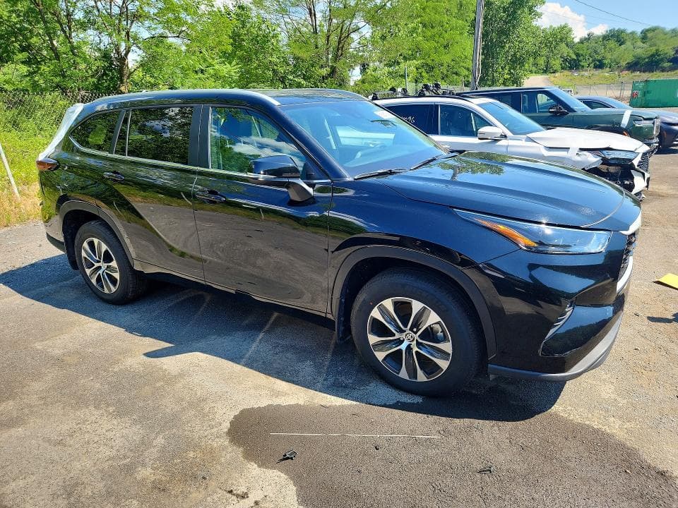 2026 TOYOTA HIGHLANDER XLE XLE 4