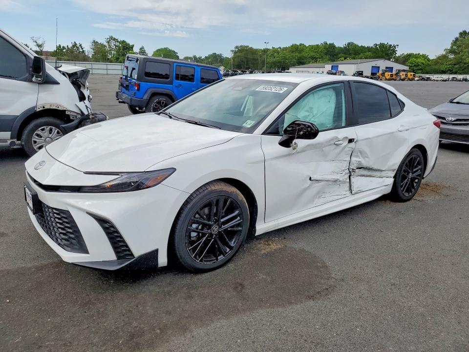 2025 TOYOTA CAMRY SE - 1