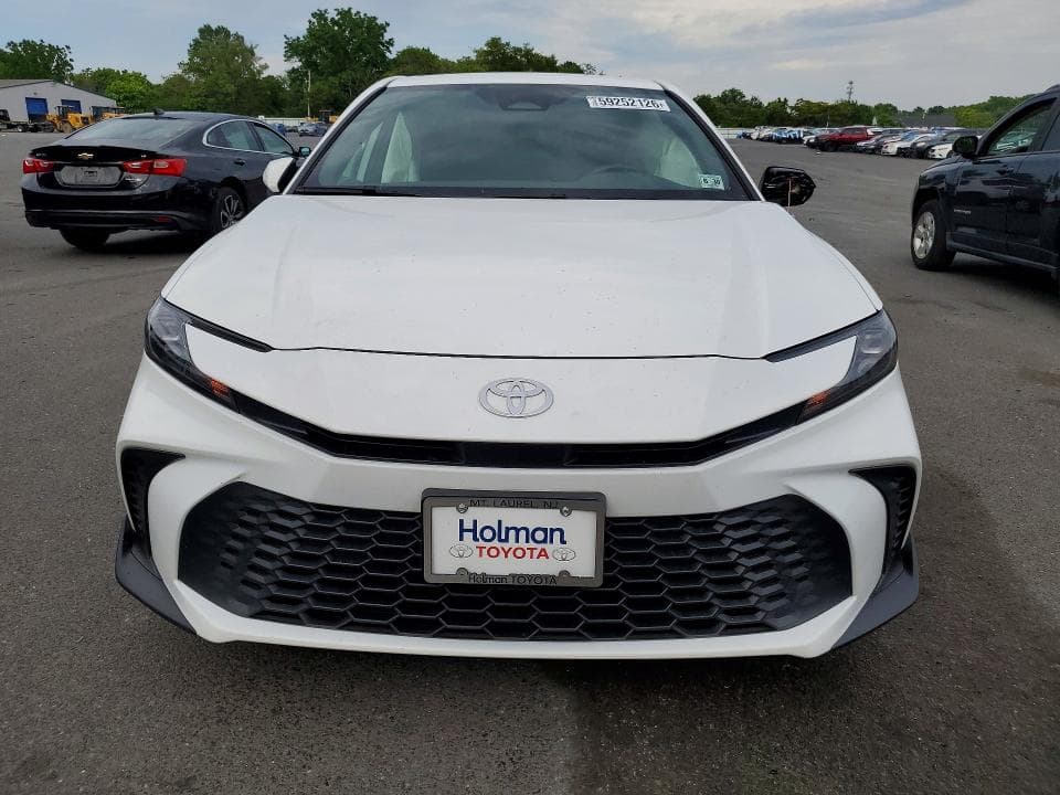2025 TOYOTA CAMRY SE 5