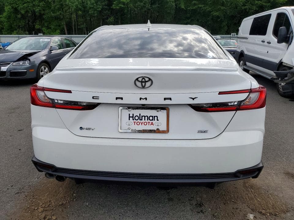 2025 TOYOTA CAMRY SE 6