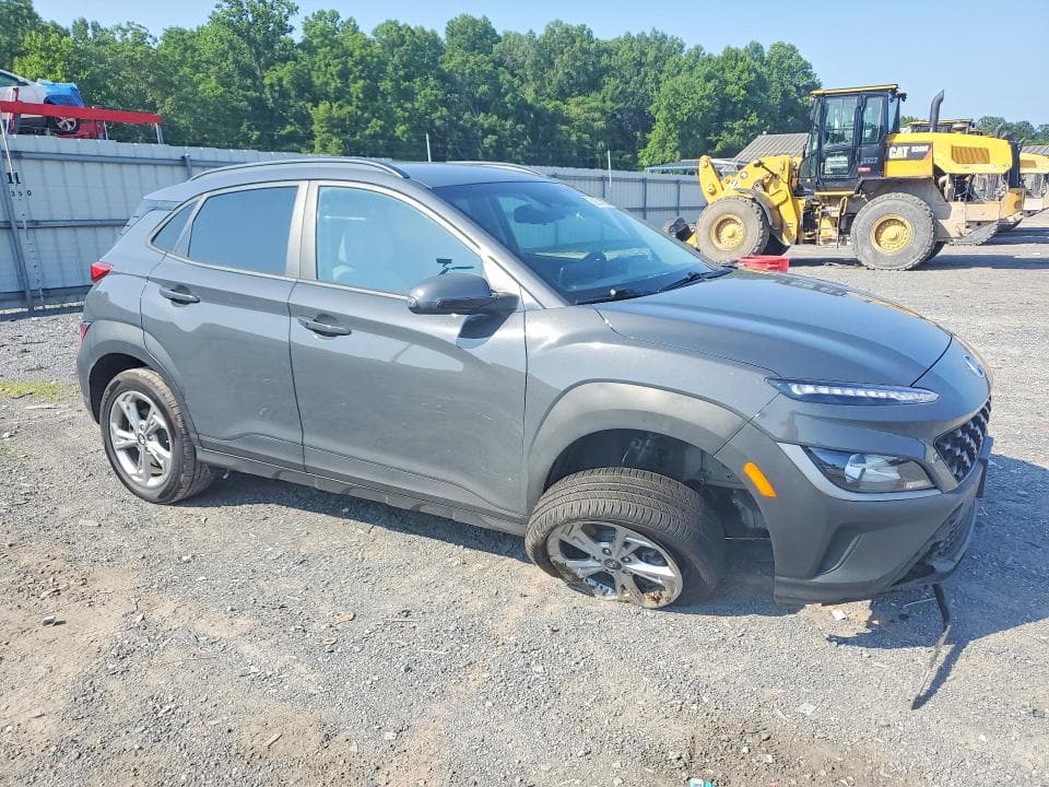 2023 HYUNDAI KONA SEL 4