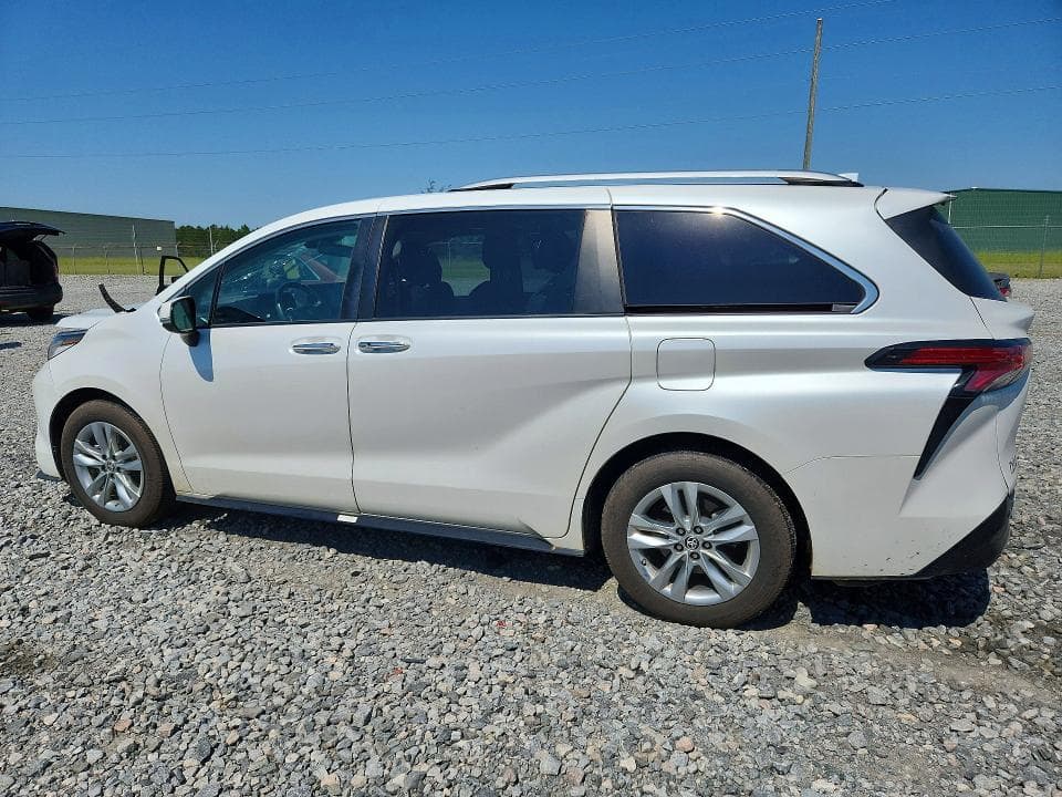 2022 TOYOTA SIENNA LIMITED 7-PASSENGER LIMITED 7-PASSENGER 2